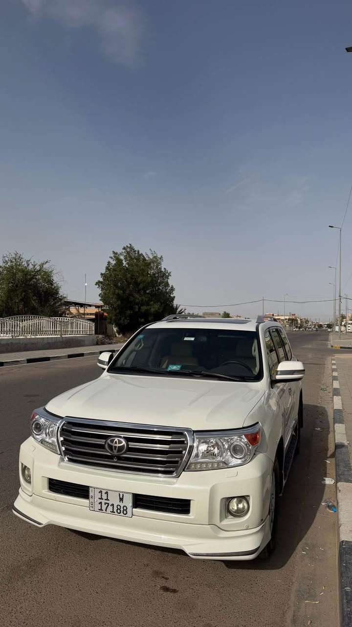 لاندكروز موديل 14 vxr محرك 5700 رقم بغداد بيه بعض الملاحضات بدون صبغ او معجون *********** مكلف بلنشر البصرة, العراق
