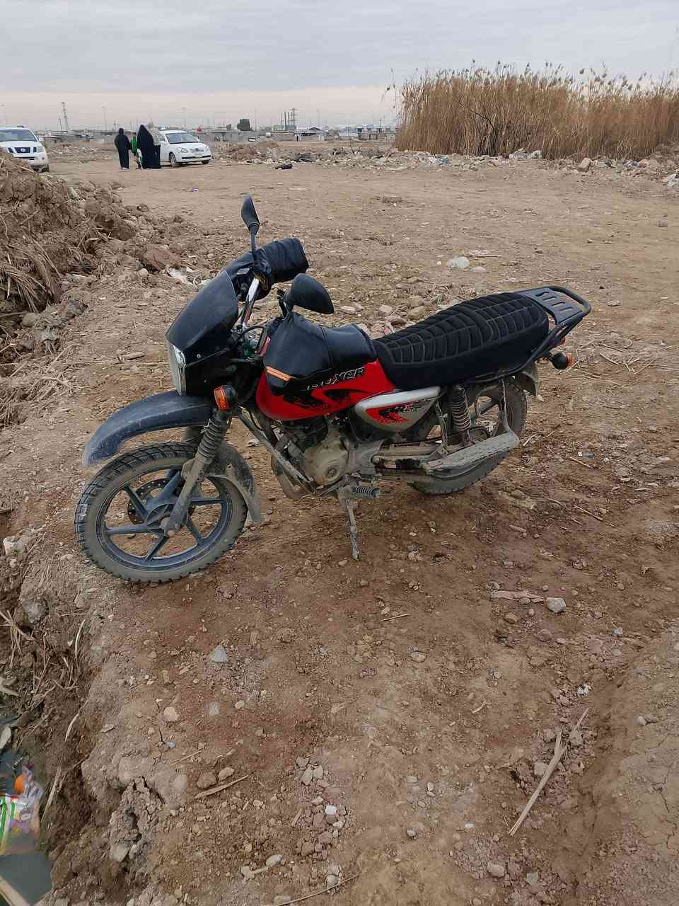 سلام عليكم اخوان دراجه بوكسر 22وعشررين محسوبه على 23وعشرين مجفته مره وحده تجفيت عام دراجه مرقمه نكليزي سنويه بسمي مكاني بغداد بوب الشام السعر 1600بيه مجال شي بسيط مستعجل عليهه***********
