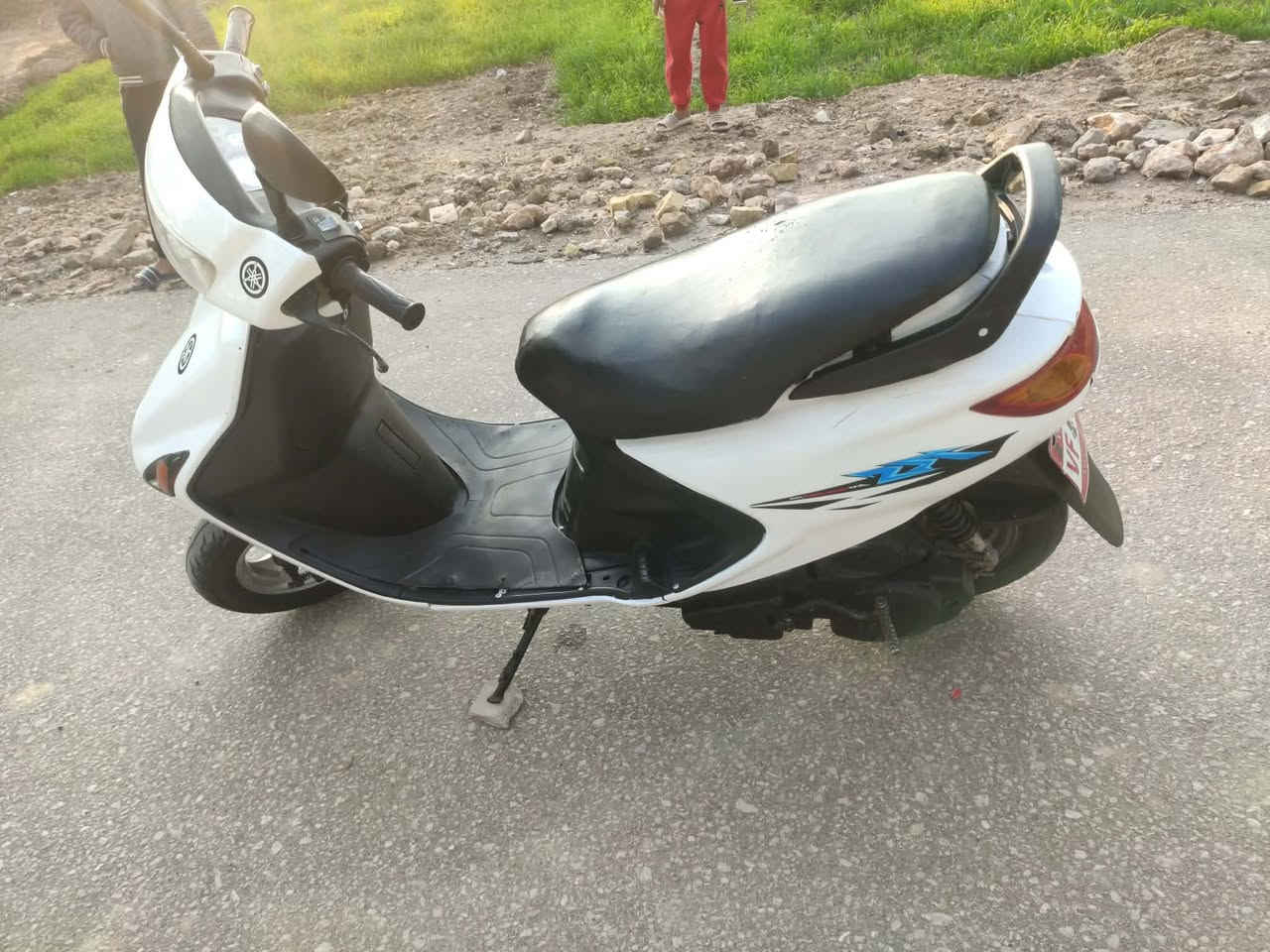 السلام عليكم دراجه للبيع فراشه كرستال ياباني الاصلي الدراجه مختمه صارله خمس اشهر طلعته من الوكيل دراجه كارتونه كلشي شغال بيه كامله للخير السعر٣٥٠ وبيه مجال متوازي علا افلوس بيع مستعجل مكاني بلقاسم ***********
