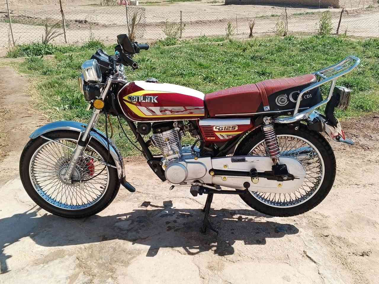 السلام عليكم دراجه للبيع موديل 24 اوراق مقفوله كفاله عامه مكان القاسم ناحيه الطليعه📞***********
