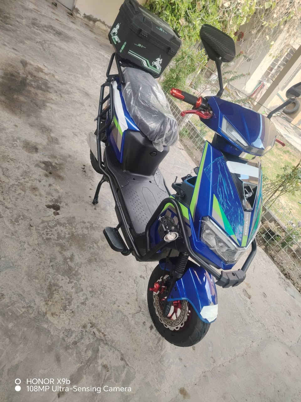 دراجة شحن سكنس للبيع
مواصفات/...💫

1. MP3 بلوتوث💯

2. مانع سرقه 💢

3. دبل اشاره 💥

4. تحكم عن بعد 💥

5. تشغيل ذاتي 💯

6. + لايت كدام و وره 💯

7. تايرات جدد💢

8. 💫 بطاريات ع فحص فول 

9. 💥 مستخدم قليل 

10  الماطور كامل 💢

11. شركه كوري ام ار 💯💯💯💯💯

12 كلشي شغال بي  🏷

_ _ _ _ _ _ _ _ _ _ _ _ _ _ _ _ _ ...

ملاحظه/ 🖐👉

               💢الماطور مستخدم  💢

السعر  《 725 》بي مجال اذا شراي 💸

للاستفسار أكثر 《خاص》📩

***********
