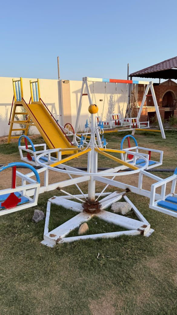 🌿أجواء تريحك وتفرّح أطفالك بنفس الوقت🌿

🏊 الترفيه والألعاب:
• مسبح داخلي حار
• ملعب كرة طائرة
• منضدة فيشة
. بليارد 
• مضرب ريشة
• شاشة مشاهدة

🌳 الأجواء الخارجية:
• حدائق خضراء واسعة
• جلسات مريحة
• منطقة باربيكيو متكاملة

🏠 الراحة والخدمات:
• غرف نوم
• صالة واسعة
• صحيات 

👨‍👩‍👧‍👦 للعائلة والأطفال:
• ألعاب أطفال
• أجواء آمنة ومناسبة للجميع

📶 خدمات إضافية:
• نت سبالت 
• خدمة توصيل
• جميع الخدمات متوفرة

العنوان :- صلاح الدين- قضاء بلد 
ملاحضة:- المزرعة موثقة في تطبيق اجرلي 

✨ مناسبة للعوائل، الأصدقاء، والجلسات الخاصة.

📞 للحجز والاستفسار:
***********
***********

او مراسلتنا على الواتساب من خلال الضغط على الرابط:- https://api.whatsapp.com/send/?phone=9647771588622&text&type=phone_number&app_absent=0&wame_ctl=1
