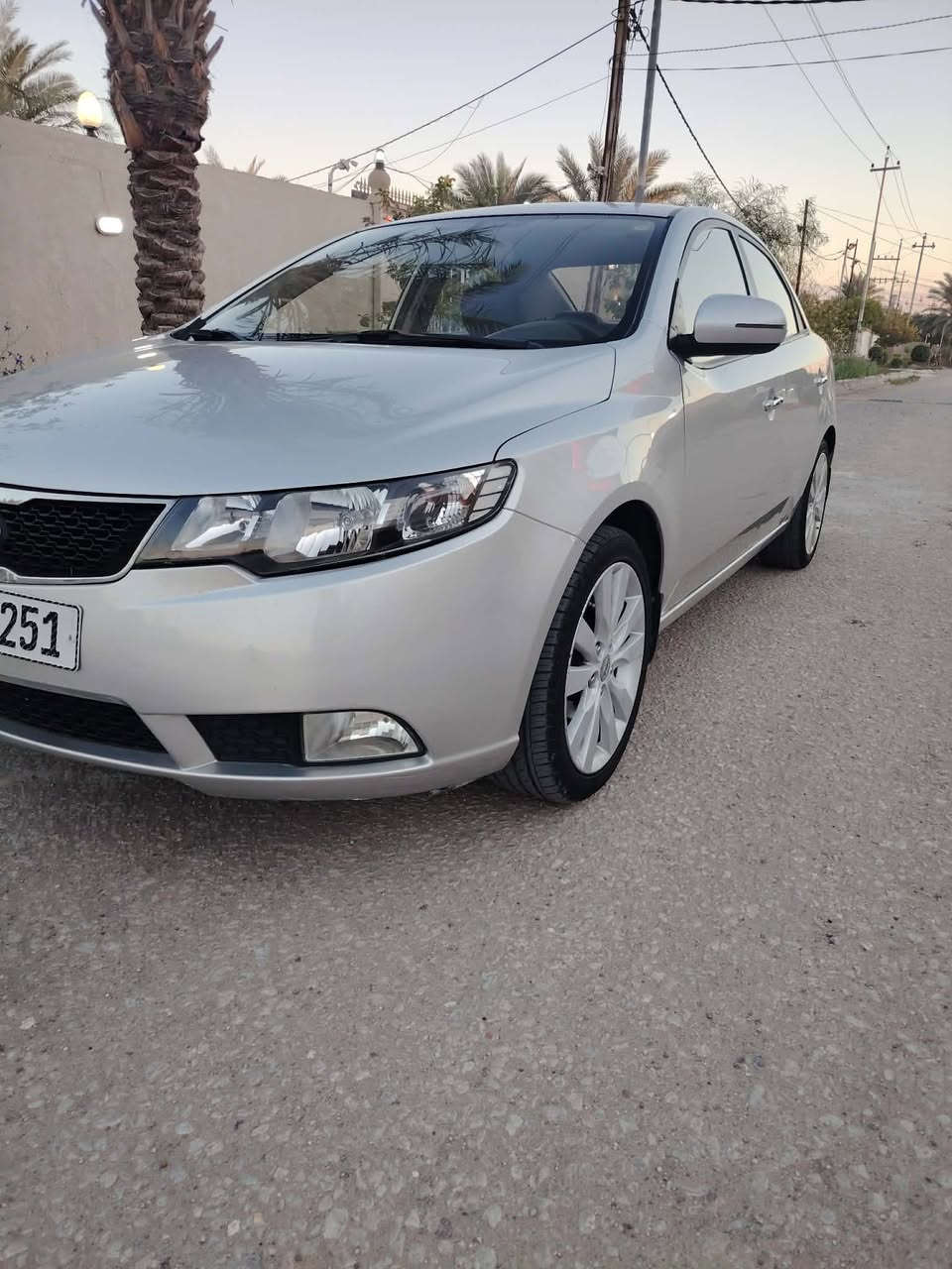 سلام عليكم مرخصت لادمن سيراتو 2012  رقم بغداد دولي بسمي خليجي مكفوله من الصبغ بيه بارد الباب الوره السايق مكينه 1600 مامفتوحه تخم تاير باتري جديد السياره ماشيه 157 
السعر 103 
مكان سياره بابل قرب تقاطع السده 

***********
