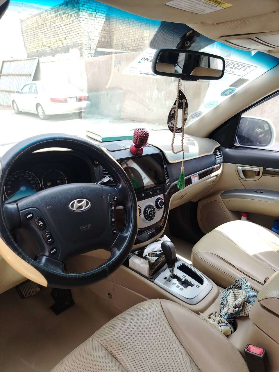 اللهم صل على محمد وآل محمد
السلام عليكم
سنتافي للبيع بغداد 2010خليجي رقم انكليزي مداور أي وقت يعجبك 
السياره بيهه ضربه بل تكمه الخلفيه وبل جاملغ الأمامي مثل ماموضح بل صوره السياره مصبوغه عام درجه أوله
محرك 6 سلندر 3.5 فتحه تحكم استيرن اشاير بل مري
زنون ثلجي تاير امامي جديد حداديه جديده السياره نصبته كلش حلوه  السعر 120 بيهه مجال  الاستفسار ***********
