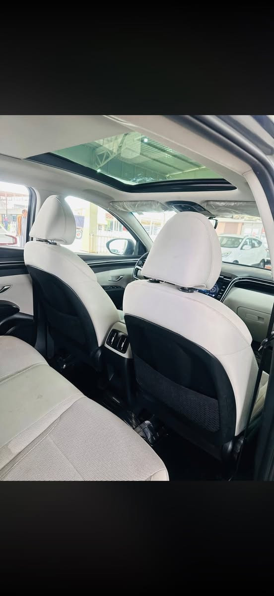 سلام عليكم
البيع مراوس 
توسان  خليجي. 
موديل 2023
 ماشيه ٦٢ ألف كيلو متر 
رقم بغداد مشروع وطني  بسمي 
موصفات خاصة vip 
كير دكم 
شفتات استيرن 
بنراما 
كشنات حار بارد هيتر 
كشن كهرباي 
شاشه 
GBS
حساس امامي وخلفي 
ويل كروم 
مري شفط 
بصمه 
كيجات ليزريا 
دبل بلجكتور 
سايد بريك بصمه 
شحن موبايل 📱 لاسلكي 
منافذ طاقه الشحن حتا بل جنطه 
تحكمات استيرن 
كامرا 
***********
ملحضه سيارا خليجي 

صار بيها صبغ جاملغ وبنيد بدون ضرر داخلي
