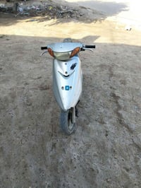 عصفوريه للبيع لون رصاصي  دراجه سلف هندر شغال  اشاير يمنه يسره لايت اما...