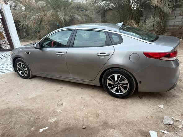 سلام عليكم احبتي اوبتيمه امريكي ٢٠١٨ بيه قطعتين صبغ بابين وبيه البدنه اماميه مبدله رقم أربيل فول مواصفات عده الفتحه تخم تاير حداديه جيس جاهزه من كلشي السياره احلى من الصوره السعر ١٢٠ وبيه مجال لشراي ***********
