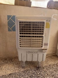 مبردة بلاستيك للبيع لماطور عاطل گشر نظيف سعرها ٣٠ الف 07711588044