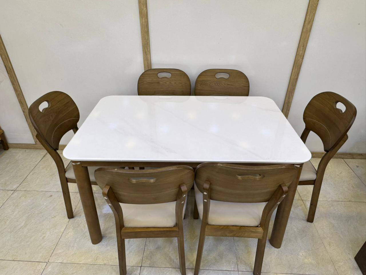 ميز طعام  
السطح مرمر طبيعي
الأرجل حديد صبغ حراري
الكراسي جلد
المنشأ تركي الأصلي

للاستفسار يرجى مراسلتنا على الصفحة الرئيسية 

توجد خدمه توصيل كافه محافظات العراق 🚚🚚


**إذا كنت صاحب هذا الإعلان وتريد حذفه لأي سبب، رجاءا أرسل رسالة إلى الدعم الفني**