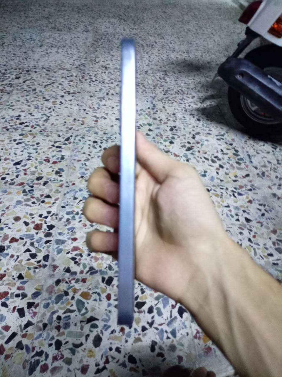 السلام عليكم جهاز جيتي 30برو غني عن التعريف جماعت ال ببجي يعرفونه الجهاز بي شخوط خفيفه تجي ويا كارتونه بس السعر 300وبي مجال موجود ماسنجر وهاذ رقمي ***********
