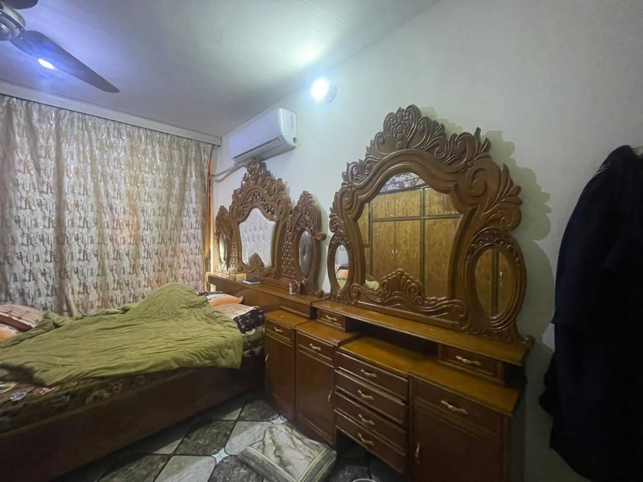 للبيع 
غرفة نوم حطاطه كلش نظيفه 
السعر مليون 400 وبيها مجال
الشراي يتفضل خاص 
مكانه الكرمه


**إذا كنت صاحب هذا الإعلان وتريد حذفه لأي سبب، رجاءا أرسل رسالة إلى الدعم الفني**