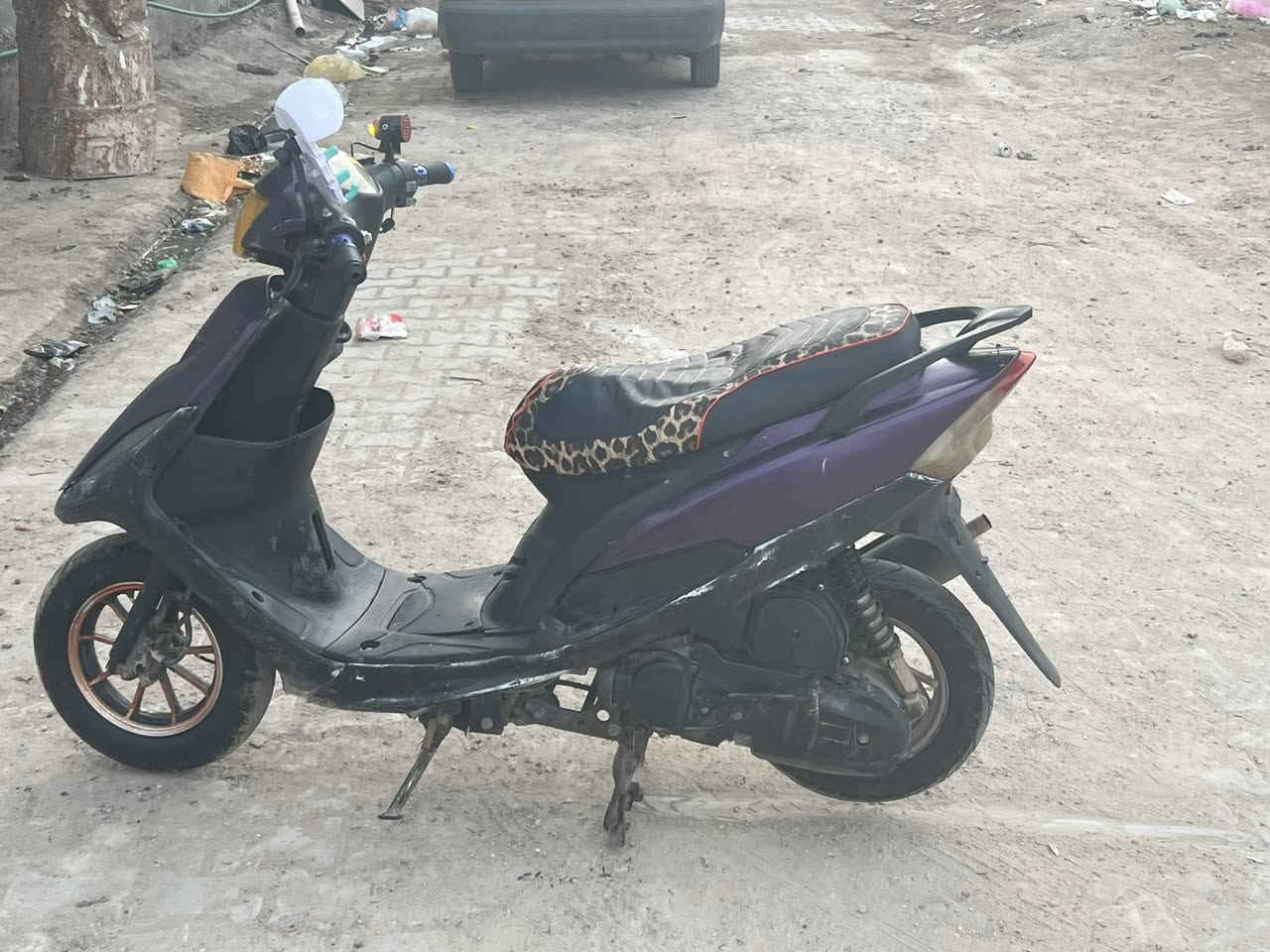 سلام عليكم دراجه ماكس عدله شلعه ومعدل فول كهربائيات كلها شغاله الدراجه نكره سلف400وبيها مجال


**إذا كنت صاحب هذا الإعلان وتريد حذفه لأي سبب، رجاءا أرسل رسالة إلى الدعم الفني**