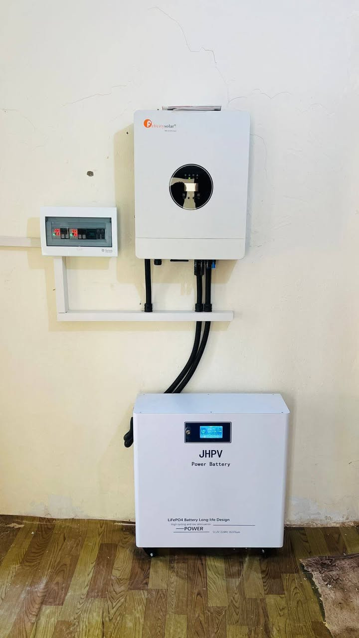 شركة قوة الشمس تنصب منضومتي في دار الأخ هوبي والأخ في منطقه البفياض والمنضومه الثانيه في محافظة ديالى قضاء الخالص للاخ عبدالله للتواصل مع الاستاذ بهاء الحساني ***********
