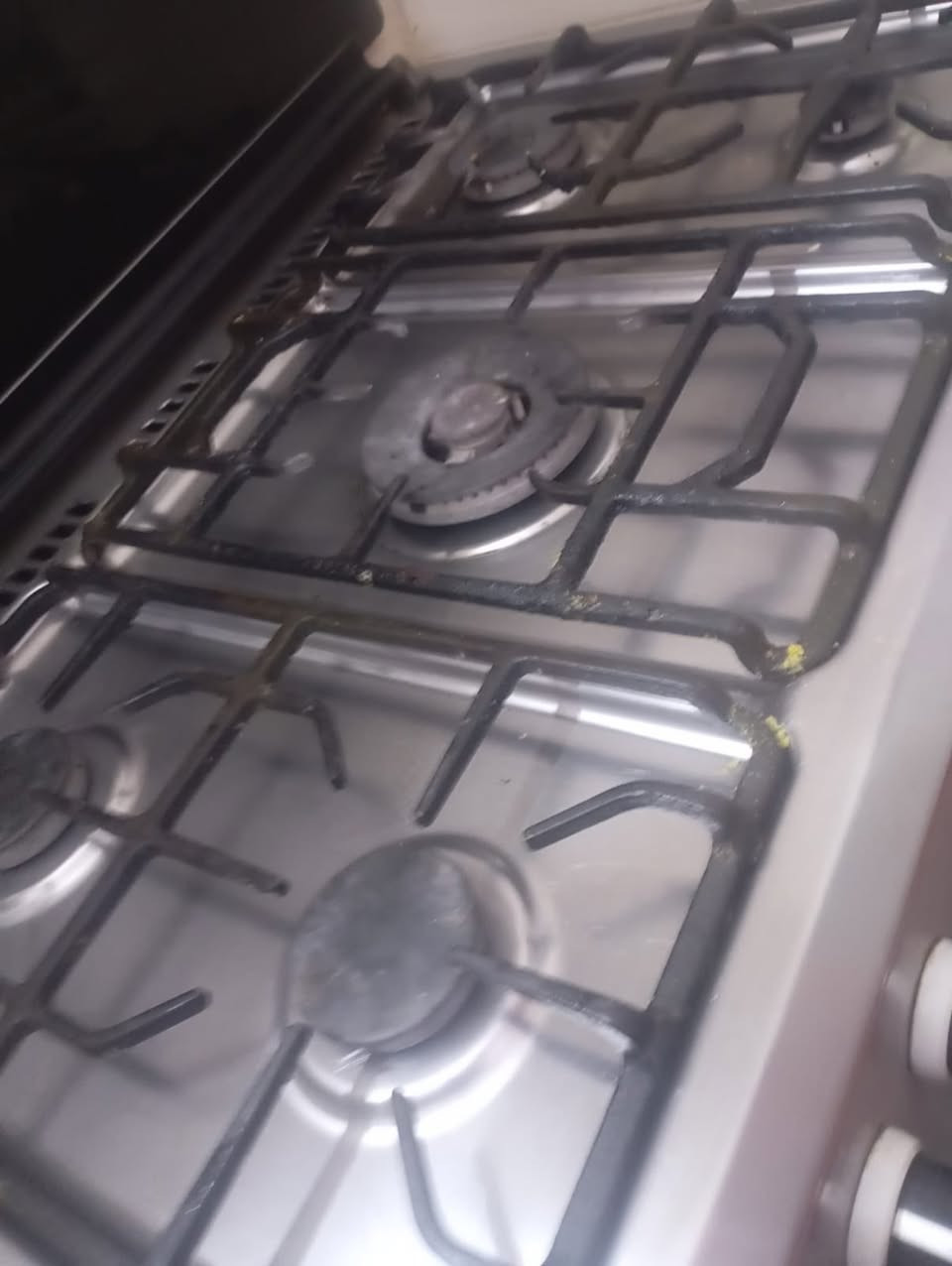 السلام عليكم 
عدي هذا طباخ نضيف مابي ضرر فرن اشغال 
وتخم مابي ضرر ٧مقاعد يحتاج تنضيف بس مكاني بغداد الجديده


**إذا كنت صاحب هذا الإعلان وتريد حذفه لأي سبب، رجاءا أرسل رسالة إلى الدعم الفني**