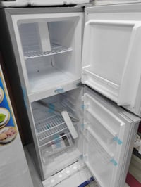 ثلاجه ٨ قدم برو   سعر.  ٣٢٠ الف    ضمان سنتين موقعي   متوفر خدمه توصيل...