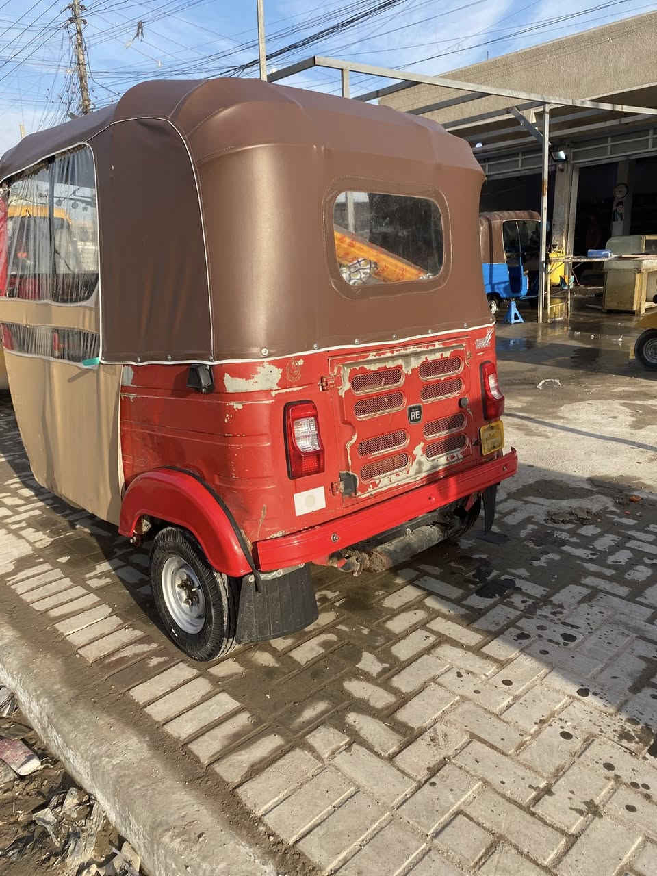 سلام عليكم موديل ١٨ مكفوله من صبغ ومعجون بلاديه رقم وسنويه بسمي سعره ٤٩٠٠ بيه مجال بسبع قصور مكاني ***********
