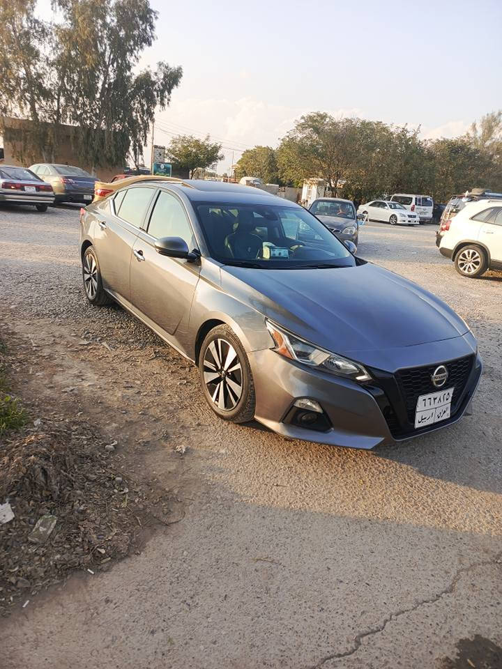 للبيع التيما SL 
السعر137 بيها مجال 
موديل 2019 
الون نفطي 
فول الفول 
كشن جلد 
كشن كهرباء + هيتر 
ماشيه 82 
تحكم ستيرن  هيتر
تثبيت سرعه 
رادار 360 درجة 
كاميرا خلفي 
ويل كروم
سونر مرفق مع رقم الشاصي 
رقم أربيل باسمي تحويل وكاله ثاني يوم 
مكان السياره كلار 
*********** أربيل, العراق
