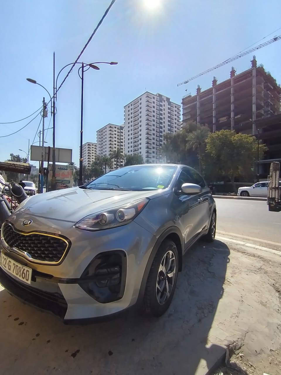 السلام عليكم سبورتج 2020 وارد امريكي حادثهة موضح بالصورة بس بارد بدون صبغ بدون ايرباك ماشي 104 كيلو مو ميل مواصفات السيارة رادار امامي تحديد مسار شاشة جبير مانع انحدار قطعتين تبريد شاشة جبيرة ٣ انظمة قيادة السيارة بأسمي السعر 173 وبيهة مجال  للاستفسار الاتصال على الرقم *********** بغداد, العراق
