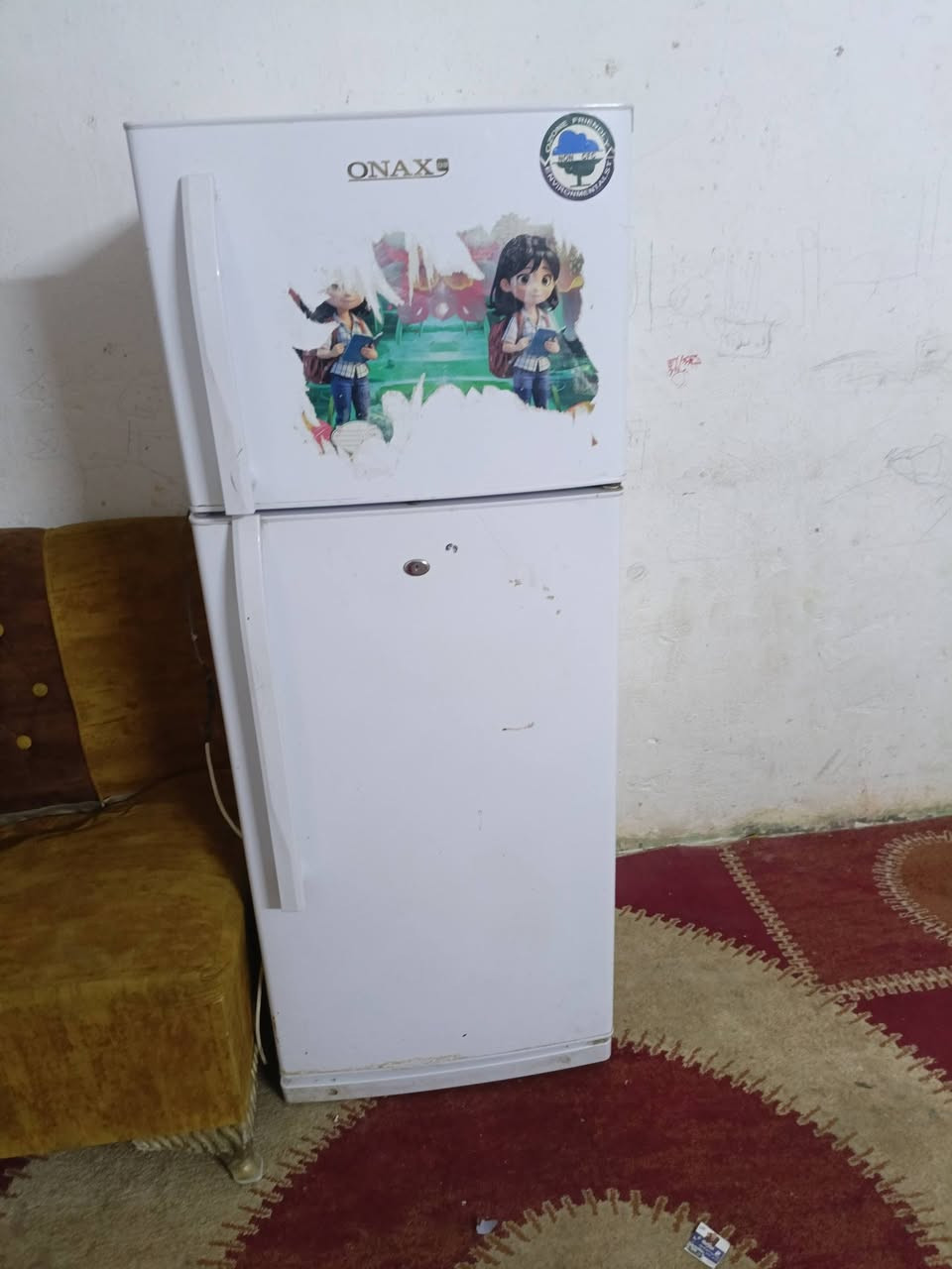 ثلاجه للبيع سعرها 125 وبيها مجال شغاله كل شيء ما بيها نقصها بس غاز مكان ديالى الخالص ***********
