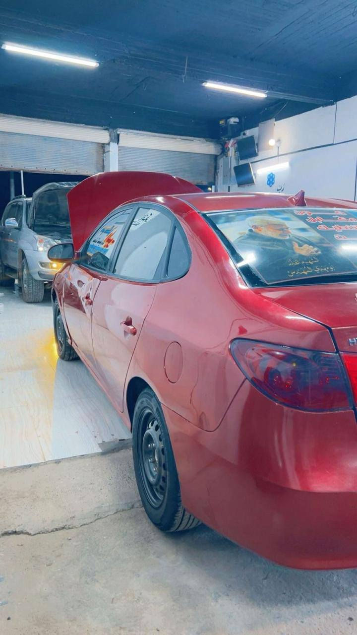 الانتره 2010 لون ماروني أدوات كصه جنطه 
متومه وكامله رقم وسنويه ورقم شاصي طبق الأصل 
طخم تاير تبريد تتفأه 
مكينه 2000 وكير  اوتو
صدر أمام خلقي 90‎%‎
سعر 48 وبيه مجال 
***********
الاتصال ع الرقم 
مكان سياره بغداد
