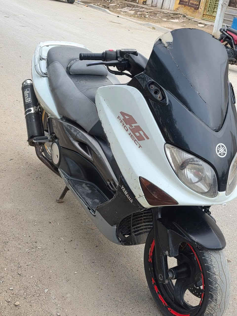 سلام عليكم دراجه تي ماكس 2007دراجه نضيفه نكره شغاله ما بيه اي نقص كامله نقص قمجي مال كيلو متر بس تجي تفحص تتطلع بيه اشوف شلعته معدله دراجه مكينه اشك الحلك 
مكاني بغداد العبيدي
سعر 13000مليون 300
رقم ***********
