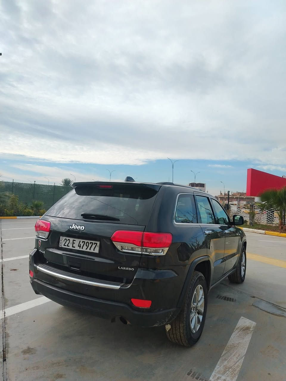 للبيع جيب لاريدو موديل 16 أمريكي
بدون حادث فقط صبغ  بخشم الجاملغ جهه اليمين بدون دواخل
مواصفات
بصمه تشغيل
بصمه أبواب
تحكمات ستيرن
شاشه كامره
قطعتين تبريد
فور ويل 
نظام أيكو
نظام فرامل
سبورت
مانع انزلاق
شفات
 كير مكينه مكفولات تبريد ثلج حداديه صدر جديد تخم تاير جديد ترايها حلو رقم أربيل بأسمي شرط التحويل السعر 220 $وبيها مجال للشراي مكاني ديالى بعقوبة للستفسار أتصال ع الرقم ***********
