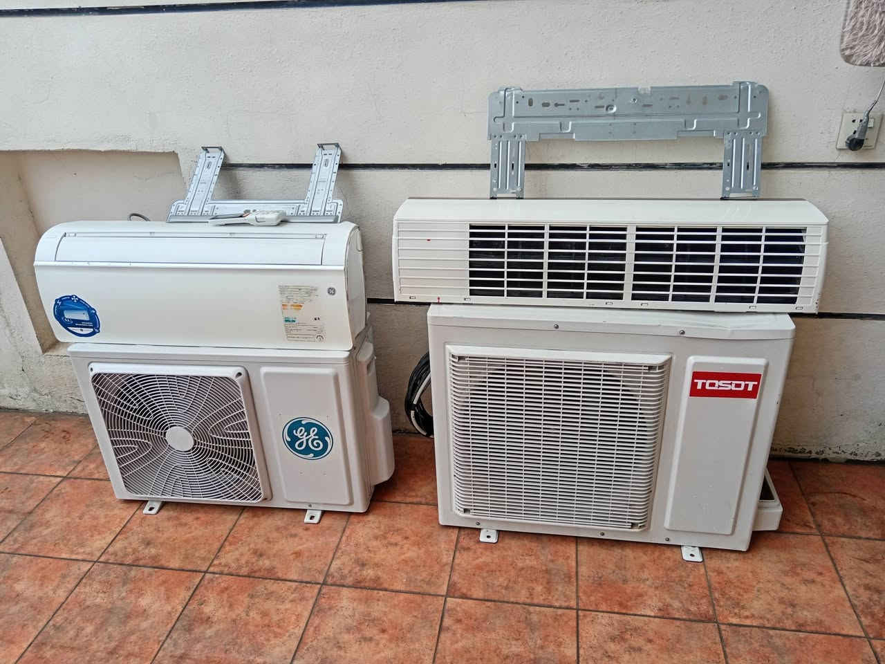 السلام عليكم
سبالت للبيع عدد 2
سبلت 2 طن توسات حار بارد 
سبلت واحد طن حار بارد استخدام اقل الشهر 
بغداد حي الجهاد 
*********** واتساب 
الخاص متاح
