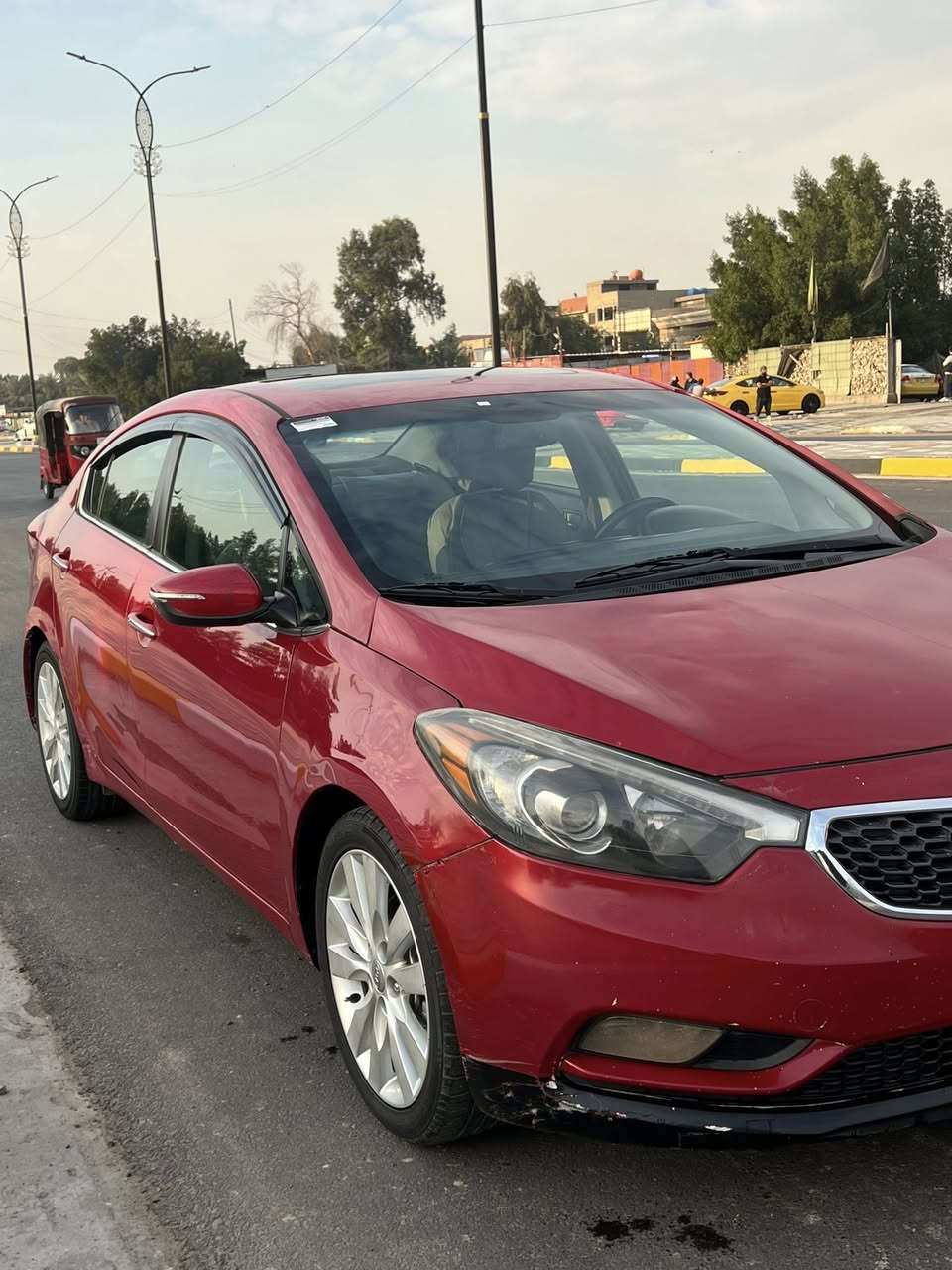 السلام عليكم فورتي 2014 جيتي لاين فول مواصفات 1/1 
السعر ( 95 $) مكانها بغداد البلديات ***********
مواصفات / فتحه سقف / بصمه ابواب + بصمه دخول 
كشنات جلد تدفئه + تبريد / مري شفط / شاشه جبيره وكامره خلفيه / اشاير بل مري / محرك 2000 سياره جديده وجاهزه ومابيها نقص وارد امريكي حادث جاملغ وبيها ٣ قطع گلير اثر جراد الشراي يتصل
