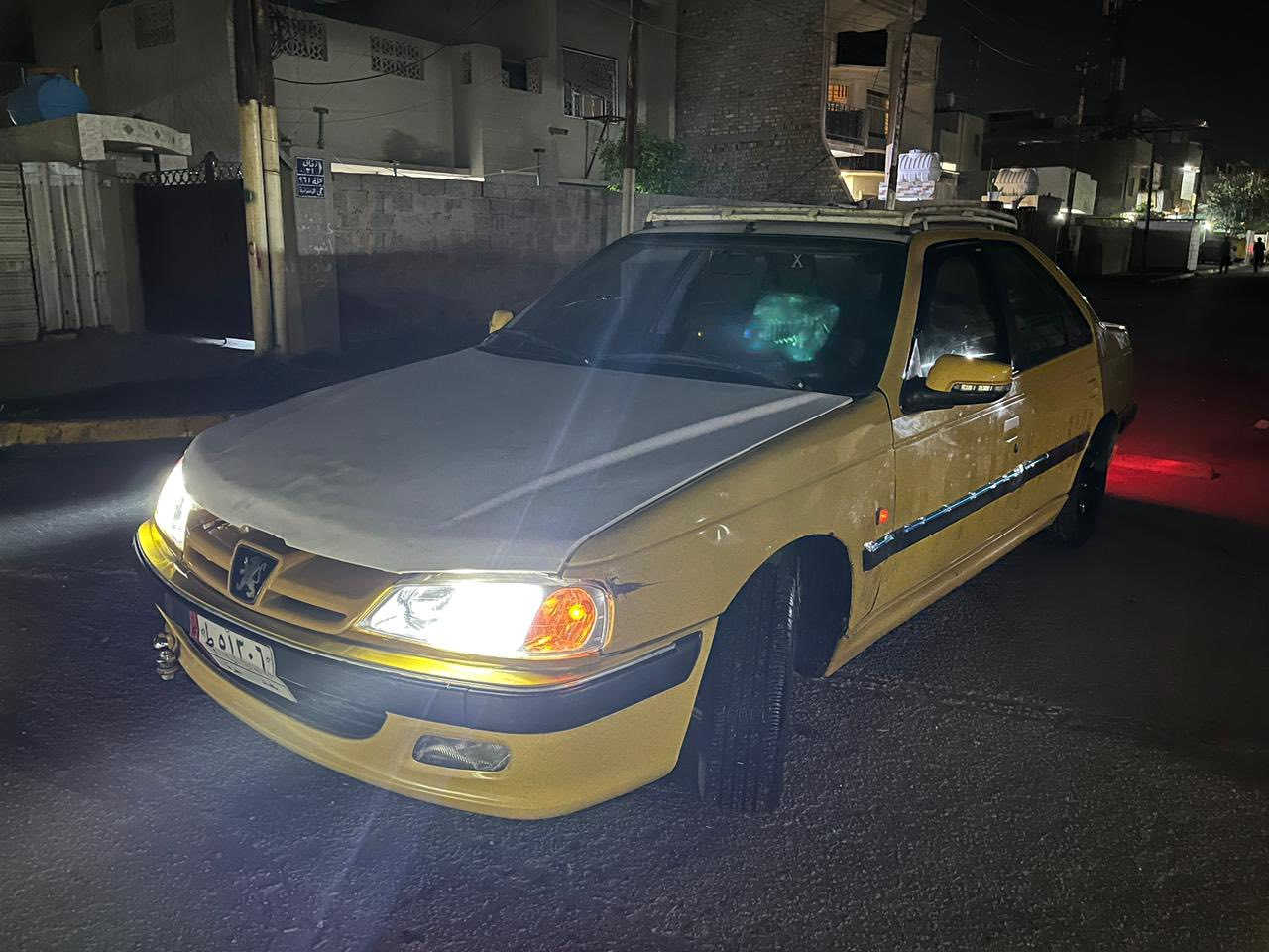 سلام عليكم. بيجو بارص للبيع موديل 2012 كشرها 80/100 غرفتها كلها جديده
هربائياتهت. كلها جديده. دعاميات جدد حداديه 70/100  مازدات وبك لايت جدد. تبريد شغال. تدفئه شغاله. مكينه وكير مكفولات المكينه فرنسيه. سياره جاهزه.  مكاني بغداد زعفرانية رقم  ***********سعر 35 وبيها مجال بصيط
