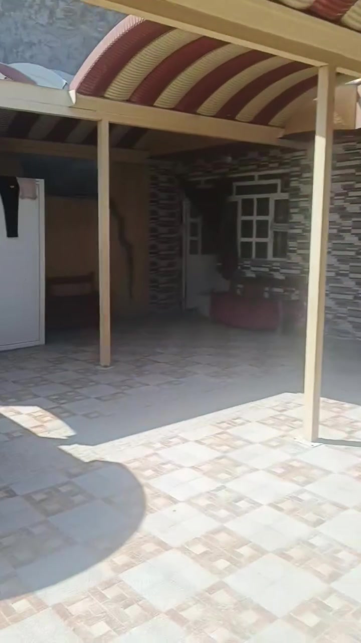 سلام عليكم دار للبيع في منطقت الحصوه مربع ال2000 الشارع المقابل ملوكه كذالك قريب على سوك ومستوصف الحصوه وبضهرك المدارس مساحت الدار 200 متر الطابق الاول طرمه تتسع لسيارتين + استقبال+ مطبخ داخلي وخارجي +هول+ غرفه نوم وترك وحمامات خارجي وداخلي والطابق الثاني غرف نوم عدد 2+ ترك ويرهم غرف لأطفال السعر 130
للستفسار مراسلت الصفحه او الاتصال على الارقام
*********** (اتصال)
*********** (اتصال+واتساب)

