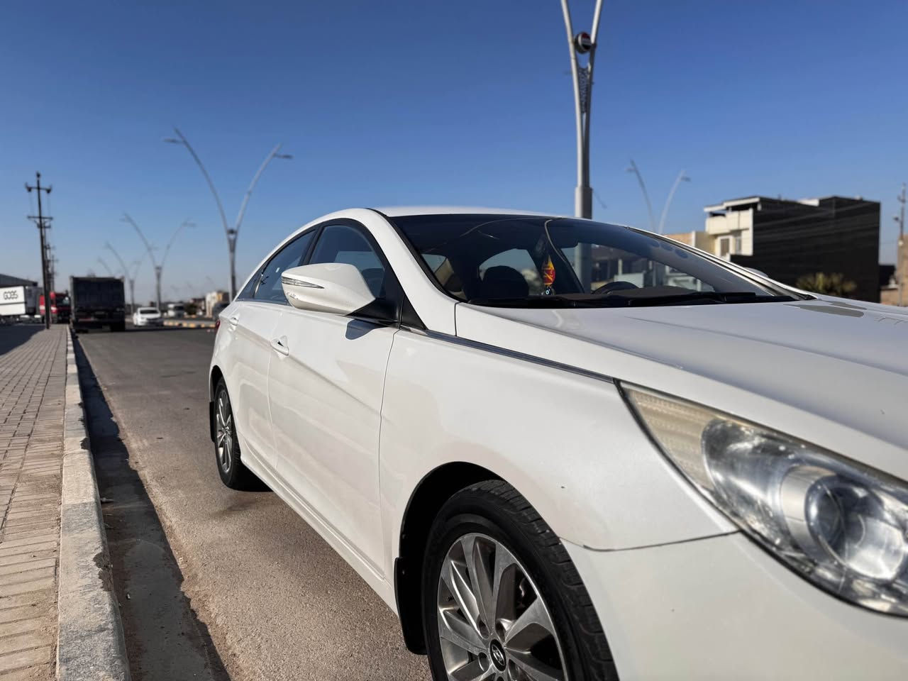 سوناتا خليجي 14 كفالة  عامة 

محرك 2400 دوش 

رقم اربيل سنويه منتهية 

دواخل اسود وبيجي 
كير مكينه صبغ كهربائيات كله مكفوله 
ما عدا بارد قلبل ع كد اربع اصابع بالمدكر الامامي ( فقط بارد بدون صبغ )  
تخم تاير جديد 
اشاير بالمري 
مرايات شفط 

سيارة مال بيت ما متعوبه 

السعر ؛   135 

المكان البصرة حي الاصدقاء 
تواصل ؛ *********** البصرة, العراق
