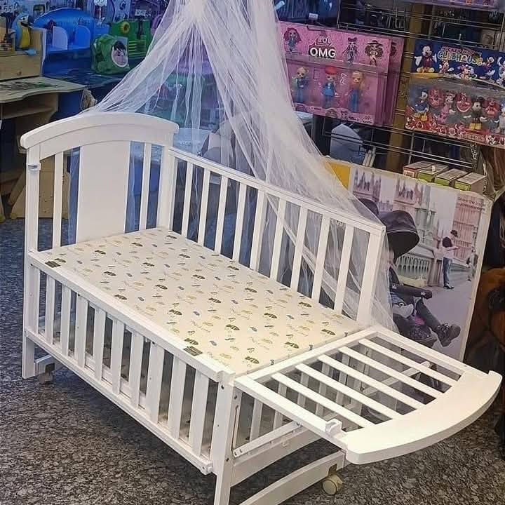 سرير اطفال يتكبر يكفي لعمر 6 سنوات و بيه مخزن استخدام نظيف كلش
السعر 125 وبيه مجال 
العنوان البصره مدينة الأمل السكنيه


**إذا كنت صاحب هذا الإعلان وتريد حذفه لأي سبب، رجاءا أرسل رسالة إلى الدعم الفني**