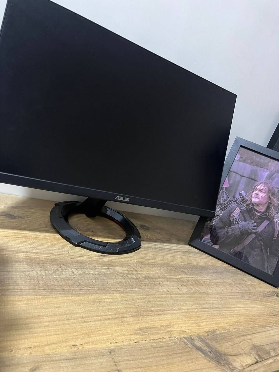 شاشه asus للبيع سعر 145

يوجد توصيل 
ملاحظه الشاشه بيه خط صغير ما ياثر ولا يبين تصليحه 10لو اقل


**إذا كنت صاحب هذا الإعلان وتريد حذفه لأي سبب، رجاءا أرسل رسالة إلى الدعم الفني**