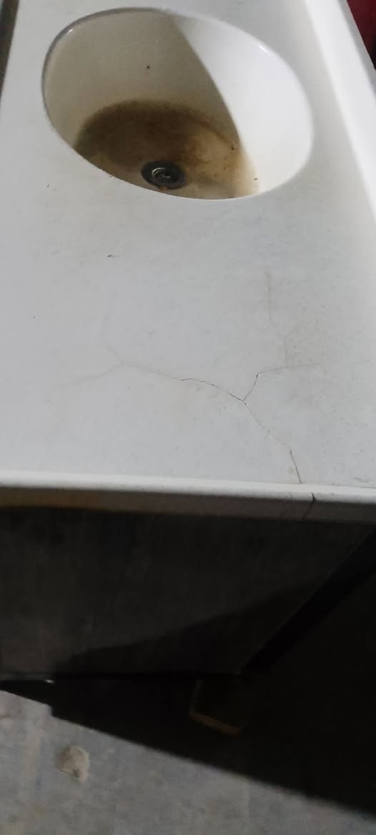 سنك مرمرمترونص اخوجديدالمرمره باله بيه ضررخفيف سعر65امغربه ***********
