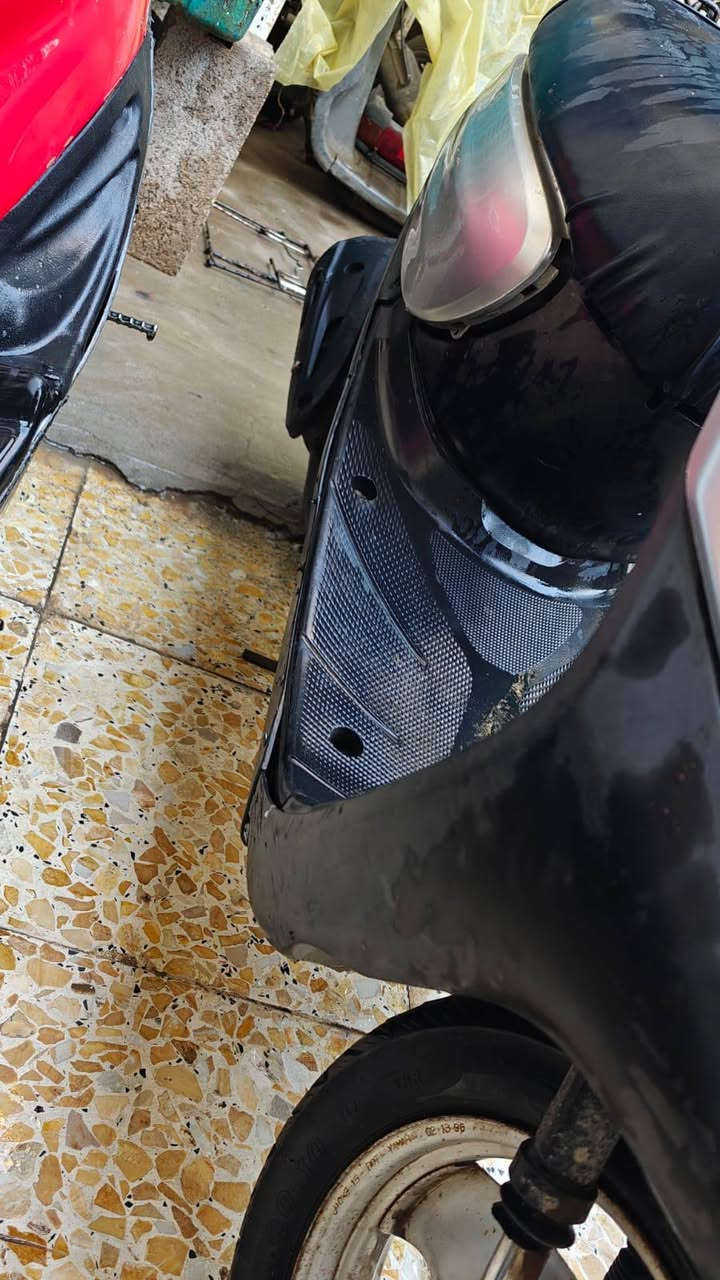 سلام عليكم دراجتين بيجي وقرده  البيجي ١٥٠ وبيهه مجال حك لجيه ولقرده نكرة سلف جديده ستان حساس كهربائيات كله شغال خرسه لسعر ٢٢٥وبيهه مجال  عنوان لثعالبه ورة سيطرة الشعب . ***********
