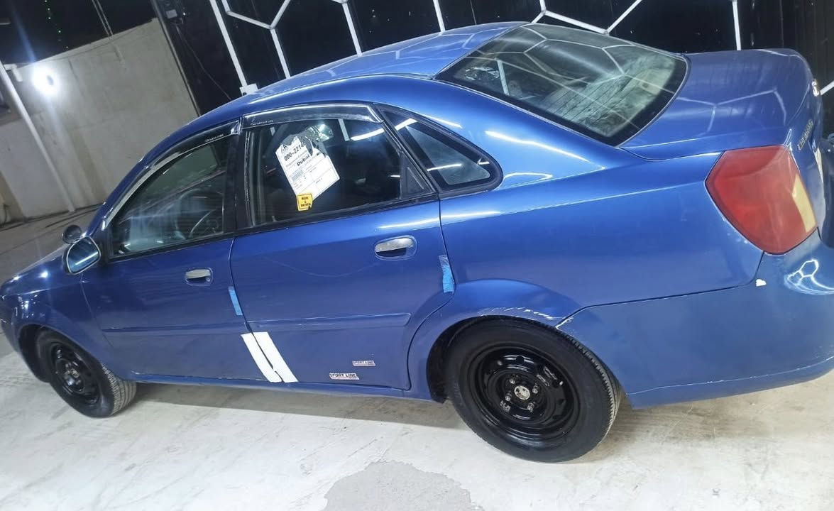 للبيع أوبترا 2004 كير عادي اكيد مصبوغه حزام بدون حادث 
سياره جاهزه من كلشي محرك وكير مبدلات جدد قبل اسبوع 
تبريد شغال وتغليف كشنات جدد سياره جاهزه الف مابيهه مصرف السعر 52وبيهه مجال للشراي الاتصال بالرقم *********** وبي واتساب
