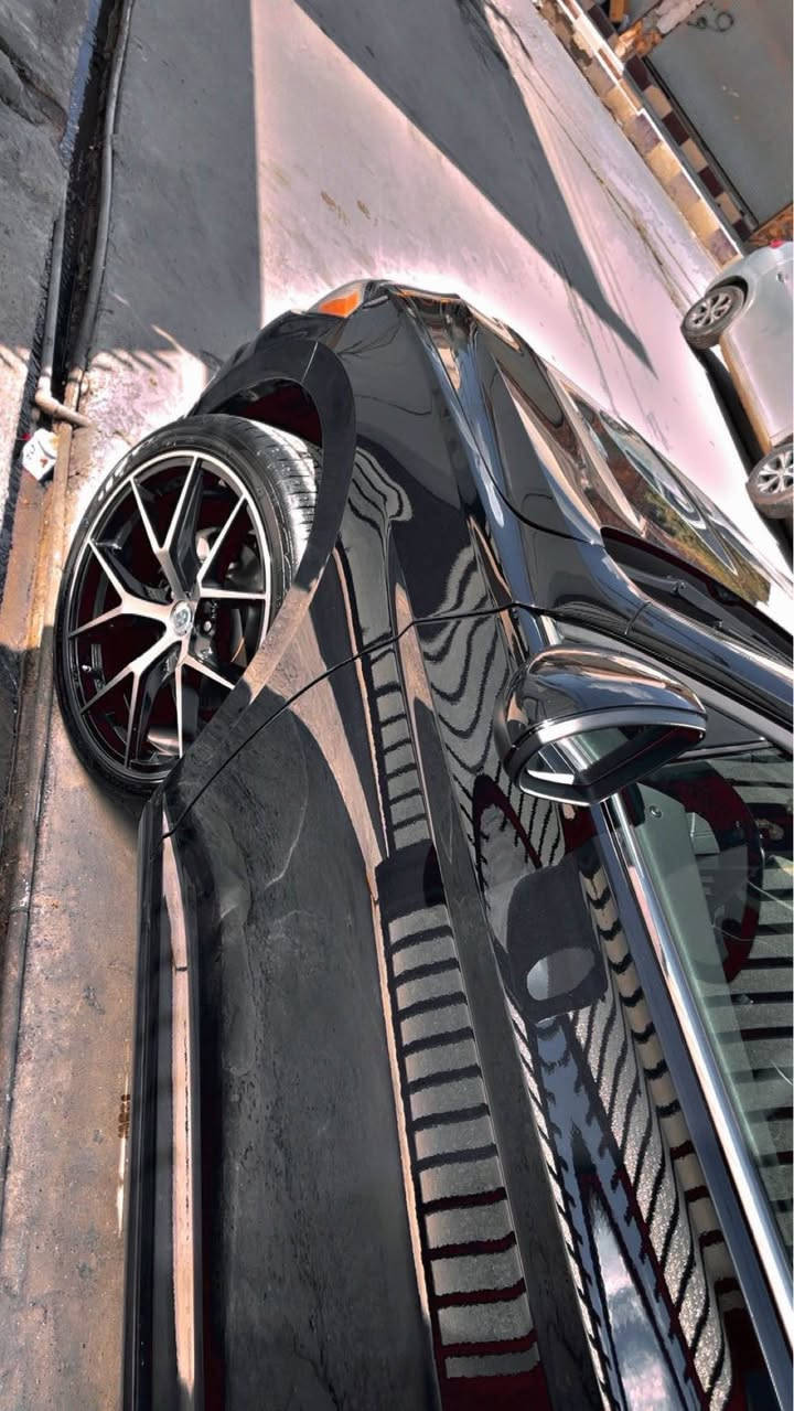 بۆ فرۆشتن- للبیع ✅
مۆديل: volkwagen jeeta 
ساڵی : 2021 
بزوێنەر: 1,4 turbo
خەسڵەت: کلین تایتڵ 
ماوەی ڕۆشتن : ٦٥،٠٠٠ میل
تێبینی : قۆپێکی هەیە لای سەکن
نرخی: 17,400$ 
ژمارە موبایل: ***********
فولكس واجن جيتا 2021 (Volkswagen Jetta)
الموديل: 2021
المحرك: 1.4 تيربو (1.4 Turbo)
تقرير السيارة: كلين تايتل (Clean Title - بدون حادث)
المسافة المقطوعة: 65,000 ميل
الملاحظات: توجد طعجة بسيطة جهة الراكب (السكن).
السعر: 17,400 دولار (174 ورقة)
رقم الهاتف: *********** أربيل, العراق
