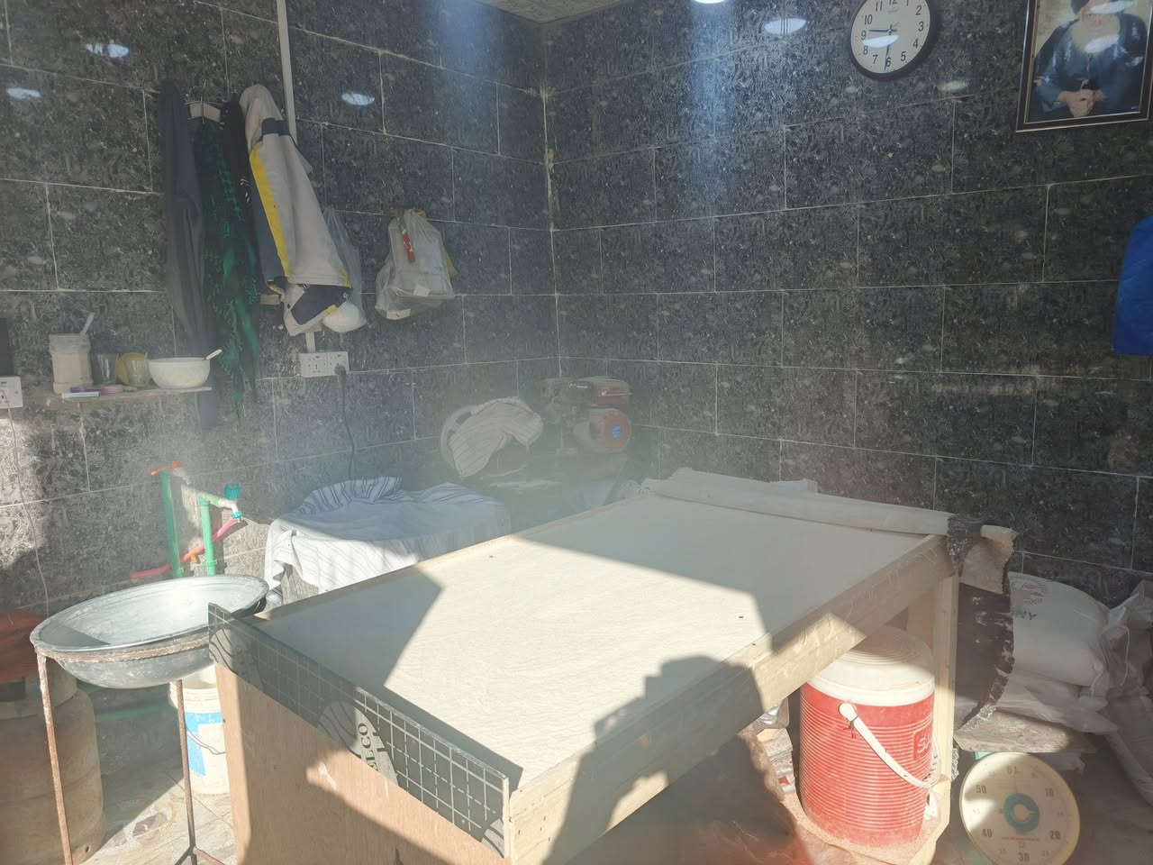 مخبز للبيع الشارع العام مقابل شارع
االذهب يخبز 1500قابل للزياده
الاستفسار ع الرقم ***********
