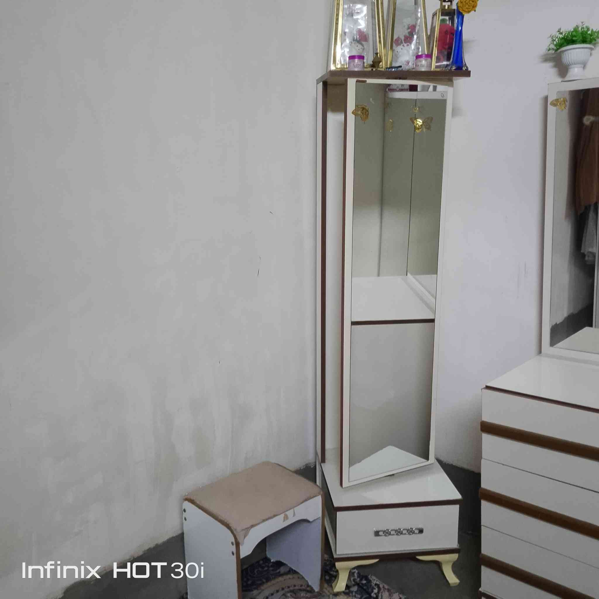 غرفة نوم تركي.للبيع 🇹🇷..
نظافه 💯💯..
اتصال . ***********. مكاني واحد حزيران
