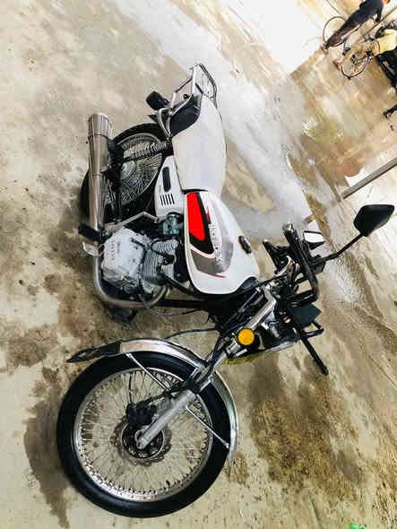 السلام عليكم موطور سافين 5 كير للبيع  دبل سيم وضع شركه محرك شرط ما مفتوح تواير جدد وياله جدد السعر 440 وبي مجال مكان الشرقاط انتصل وتبشر  ***********
