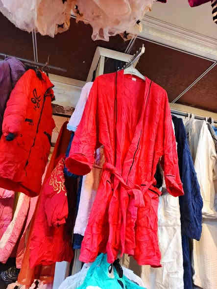 السبت ✨
وصلنا برنص أطفال  درجه اولى💥  برنص بيبي إلى عمر محير جميع الأحجام متوفره العنوان موصل حي سومر مقابل عمر الكيكي أهلآ وسهلآ بل جميع👇
للأستفسار***********
واتساب ***********
