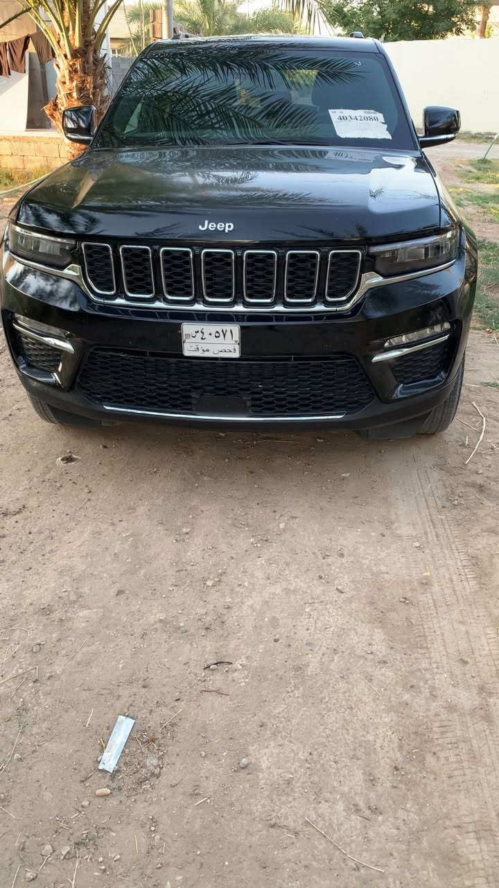 جيب كراند شيروكي بصمه فئة اللمتد الفول عدا التنته ٢٠٢٤ ماشيه ٩٠٠٠ الف زيرو رادار أمامي خلفي تبريد تدفئة الكشنات مع تبريد الستيرن  حساسات جوانب تحديد مسار كير ٣ فئات سبورة ثلجي وأنحدار منزلق تبريد فول محرك فول رقم شهداء جاهز فقط ترقم الضرر حسب الصور الايرباك راجع سستم نضام الحره عمان  . وكاله جاهزه بيه من صاحب الكتاب الاتصال على هذا الرقم صاحب السياره ***********
