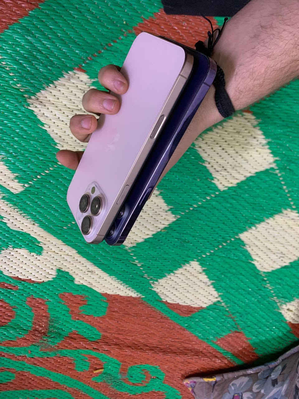 سلام عليكم
اجهزه عدد 2
الأول 16برو ماكس
256بطاريه97بلاد
الون الذهبي ماستر شرق أوسط
فيس ايدي متوقف نضافه الشاصي  كدامك 
شاشه 3خيارات مستبدل وكاميرات نستبدل 
الباقي مكفول تجي تفحص ع راحتك
السعر 750وبي مجال

الثاني 14برو ماكس
256بطاريه100مستبدل
الون البنفسجي ماستر
كله شغال كامرات اتصال سيمكرت واي فاي 
فبس ايدي يشتغل بس ميبصم
الجهاز مبدل فقط بطاريه 
الشاشه بيها خط خفيف ممااثر الباقي مكفول
تجي تفحص ع راحتك كامرات كزاز اتصال سيمكرت 
السعر525وبي مجال مكاني بغداد مدينه الصدر الاجهزه يرهمن مراوس ويرهمن بيع  راسل واتساب ***********
