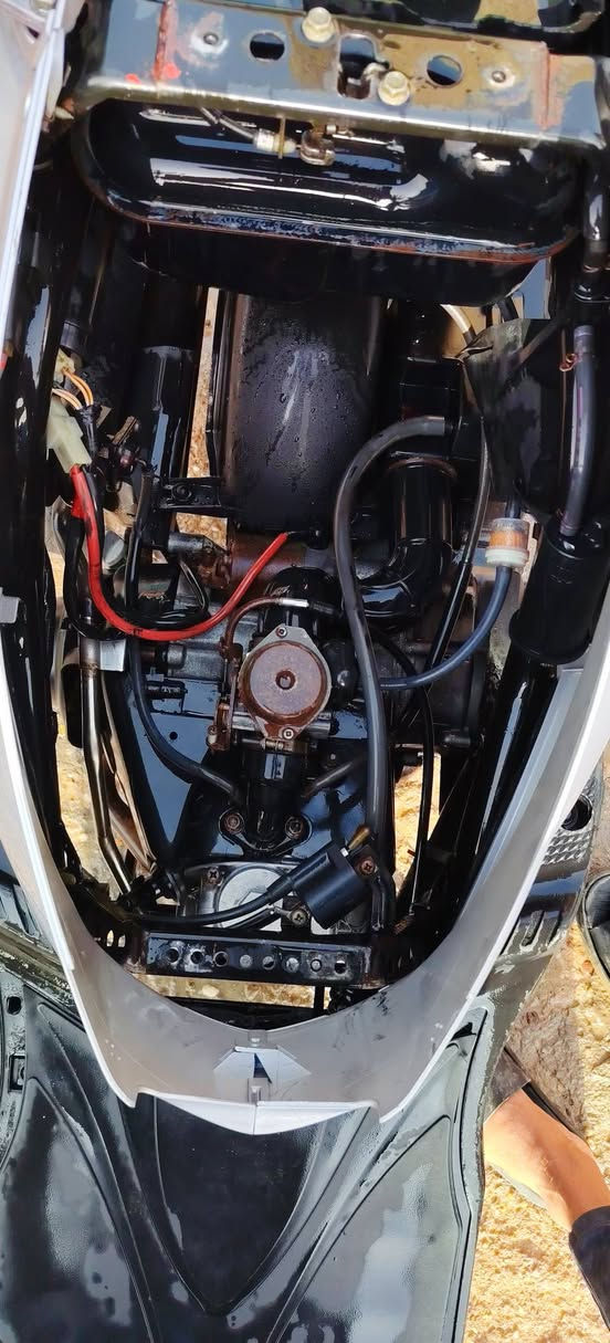 بريز للبيع كفاله عامه رمبه كفرات مختمه  فقط كفر الامام بيه كسر صارلها شهرين من نازله رمبه اروح بيها للدوام وارجع فقط دهن امزويل ماتشتري لتكسر بيها رحمه الوالديك سعرها 750 وبخدمت اليشتري  للاتصال *********** مكاني بغداد جسر ديالئ جديد رستميه الكرغوليه
