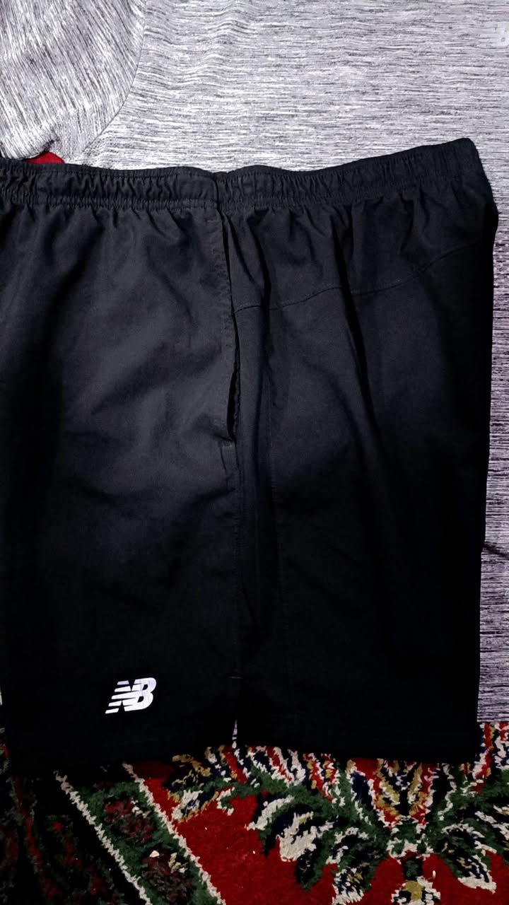 تراك برموده قياس لارج جدا راقي..


**إذا كنت صاحب هذا الإعلان وتريد حذفه لأي سبب، رجاءا أرسل رسالة إلى الدعم الفني**