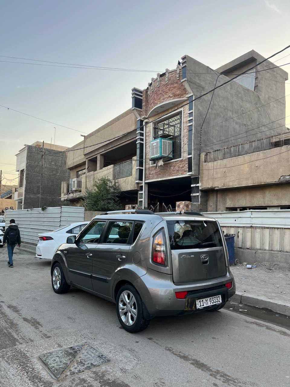 السلام عليكم ورحمه الله وبركاته
للبيع صول وارد امريكا موديل 2011 حادثها دعامية خلفية ودعجه باللية الخلفية وبراكيت اسفل الدعامية الخلفية مع بارد قليل اباب الجنطة بدون صبغ 
وفيها ايضا بالعراق طخة بسيطه من الامام دعامية مع بداية البنيد راجع بارد مع فابلون للبنيد السيارة بدون صبغ بارد فقط مكينة 2000 فتحة طكتين كشنات هيترات مع تحكمات السيارة بحالة جيدة جدا 
ماشية 152 ميل ارقام جديده باسمي تحويل مباشر السعر 93 $ ورقه وبيها حك الجية والسوك كلشي بي مكانها بغداد الدورة شارع 60 
لمزيد من المعلومات الإتصال 
***********
