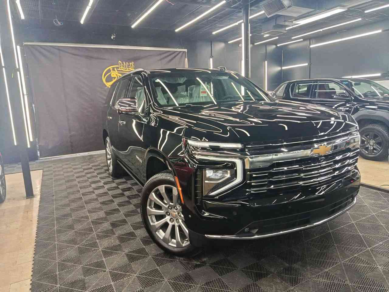 السلام عليكم تاهو بريمير 2025 اسود مغلف ppf ماشية 3 آلاف زيرة صار خلل بل الكير وجبنالهة كير وشديناه بل الشركة بعدها بل الضمان رقم بغداد ب اسمنة *********** مكانهة بغداد السعر 73 الف دولار
