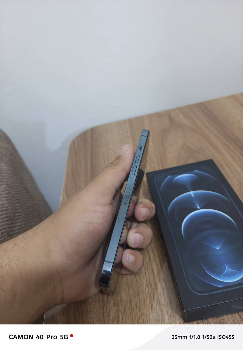 ايفون 12 برو ماكس جهاز نضيف جدا وتر بروف بطاريه 77 مكاني بغداد رايدة 550 وبيه مجال ***********
