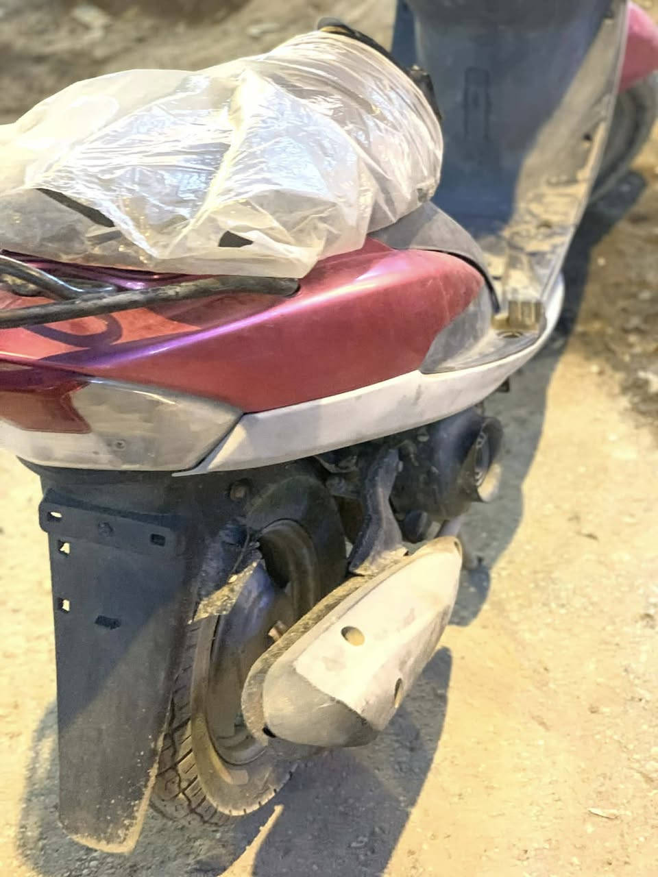 السلام عليكم درجه منغولي خير من الله كفراته لأصلي موجود ختم وي محرك درجه كله شغله كهرباء سلف شغال  ما نقصه شي بس شغل وطلع سعر مناسب سعره خاص بل قدمه


**إذا كنت صاحب هذا الإعلان وتريد حذفه لأي سبب، رجاءا أرسل رسالة إلى الدعم الفني**