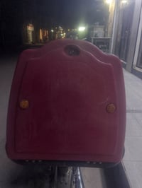 صندوك دلفري حجم الكبير ستعمال شهرين نظيف سعره 45 مكان زعفرانيه للاتصال...